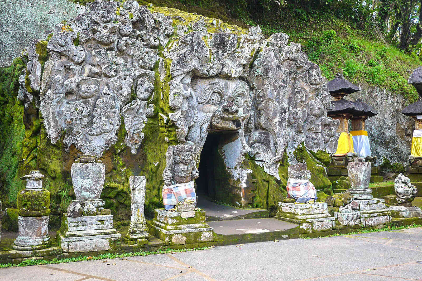 Goa Gajah, Indonesia (Foto: https://tactiledesignkit.com)